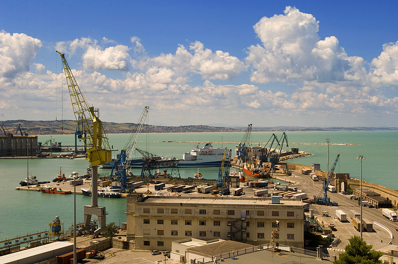 衡陽市到斯洛文尼亞——采列貨運(yùn)代理公司合伙 衡陽市到斯洛文尼亞——采列貨運(yùn)代理公司合伙