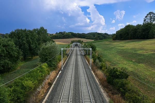 廣州市到匈牙利——?？耸埠Ｍ庳涍\公司合作