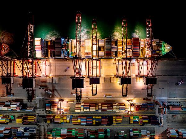 貨品游戲手柄從深圳市選取輪船快遞至羅馬尼