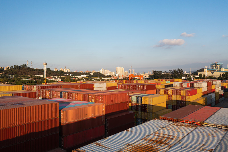 貨品電腦觸摸屏經北京市采納輪船運送至英國——?？巳? title=