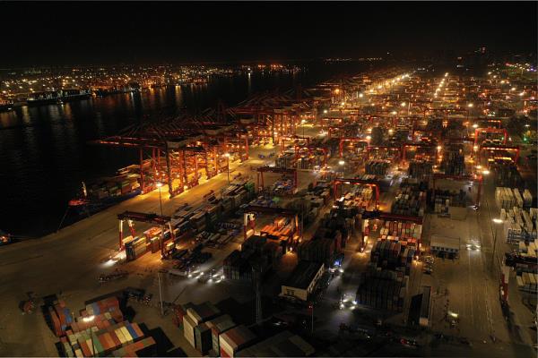 貨品鐵力木經上海市采取輪船物流配送抵到奧