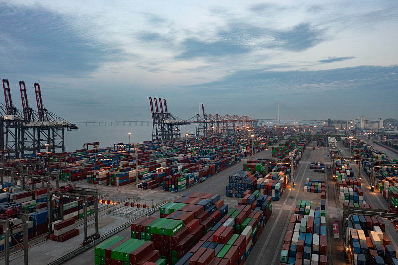 商品監(jiān)控攝像頭（槍機、半球機、云臺機）從深圳市采納輪船送貨到美國