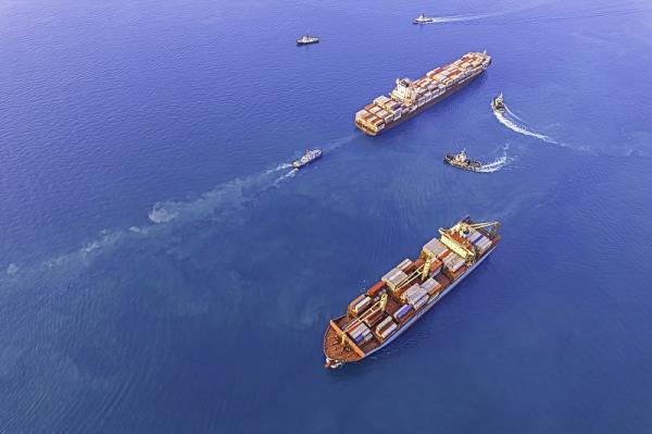 商品智能飲水機經(jīng)上海市采納輪船送貨抵達孟