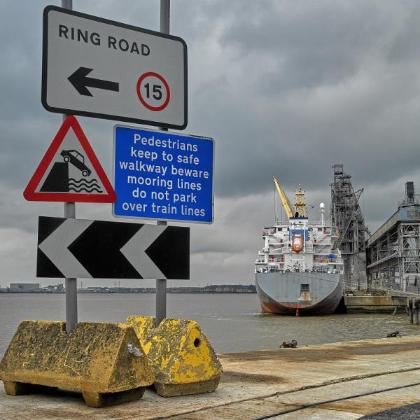 貨品蕎麥枕經(jīng)寧波市使用海運(yùn)送貨到達(dá)馬來西