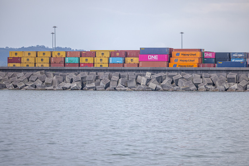 商品衛(wèi)星電話從長沙市采用輪船快遞抵到阿聯(lián)酋