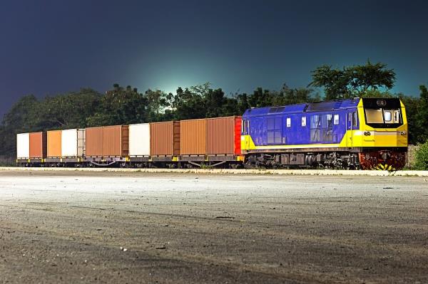 貨品餐椅經(jīng)北京市選擇海運(yùn)速遞到日本——桐