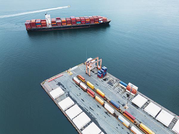 貨品木制農(nóng)業(yè)用品從深圳市采取輪船貨代抵到