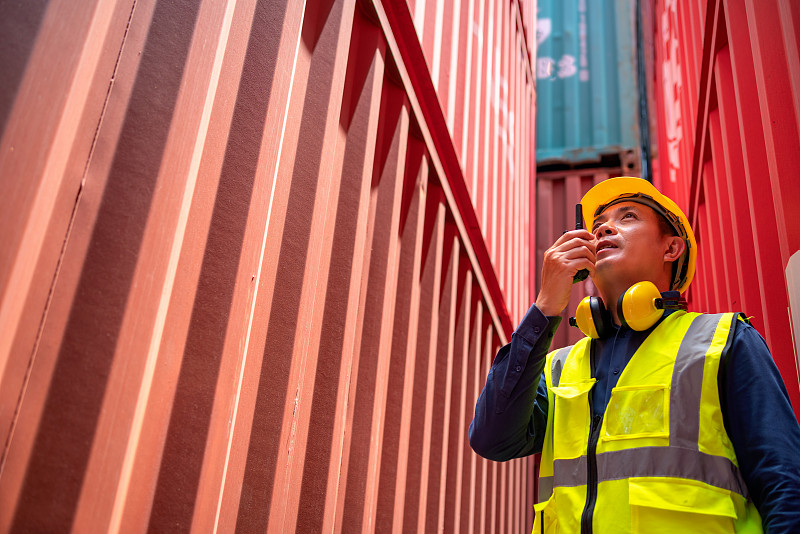 物品木制箱型梁經東莞市采納輪船配送抵到韓國 物品木制箱型梁經東莞市采納輪船配送抵到韓國