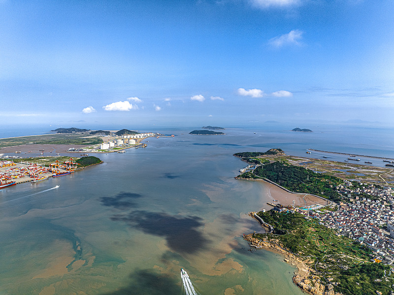 物品馬鞭從上海市使用海運(yùn)貨代抵到利比亞——瓦津