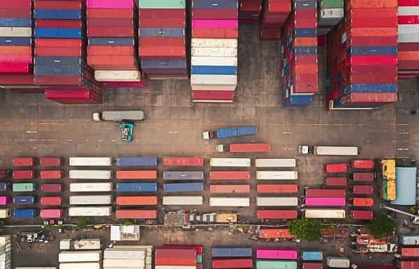 商品電動牙刷頭經(jīng)珠海市采用輪船貨運抵達歐