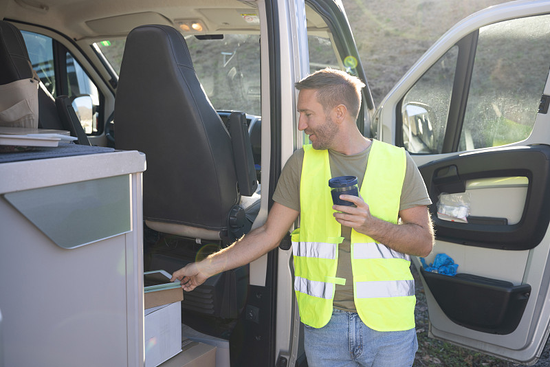 貨品木制建筑模板從深圳市選擇輪船運(yùn)送至美國(guó)