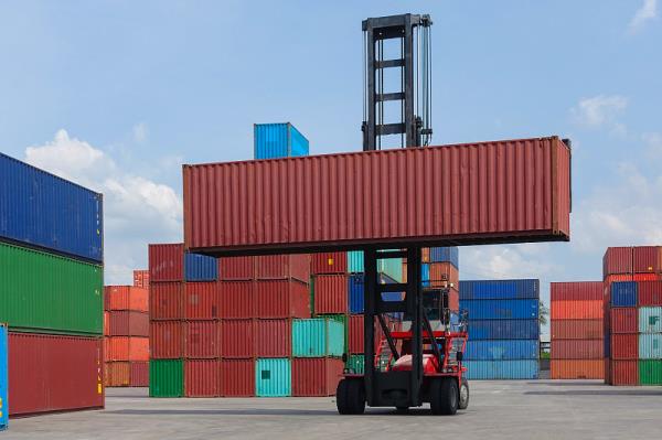 商品平板電腦皮套從深圳市采取海運(yùn)貨代到加