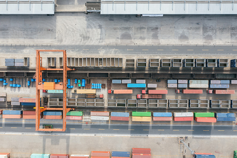 商品浸水保溫服從青島市采取海運(yùn)貨代抵達(dá)幾內(nèi)亞——林林 商品浸水保溫服從青島市采取海運(yùn)貨代抵達(dá)幾內(nèi)亞——林林