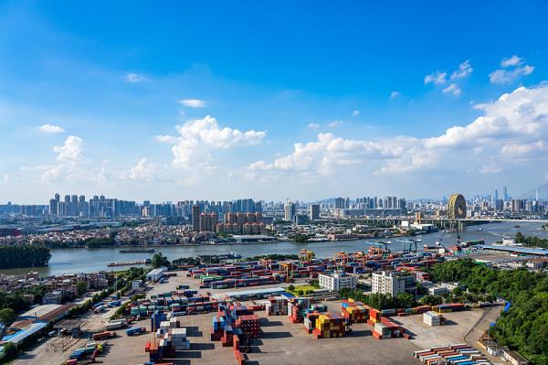 商品鍍鋅帶鋼經(jīng)上海市采用輪船速遞抵到巴西