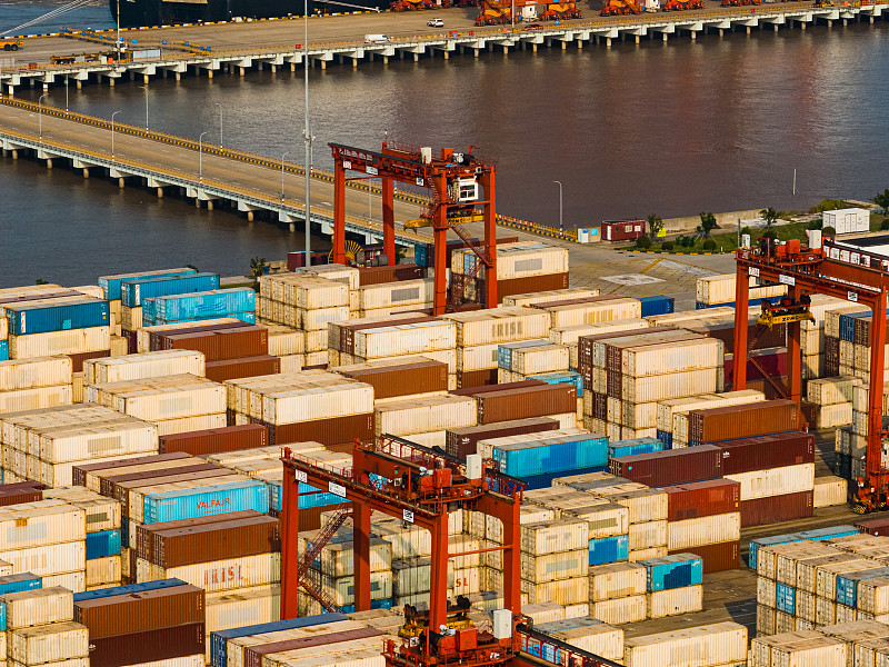 物品葵花籽油從深圳市選擇輪船送貨抵到美國