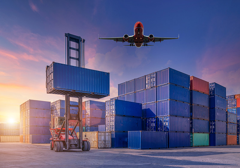 物品車載燒烤架及炊具套裝經(jīng)淮安市采取輪船物流配送抵到意大利——卡利亞里