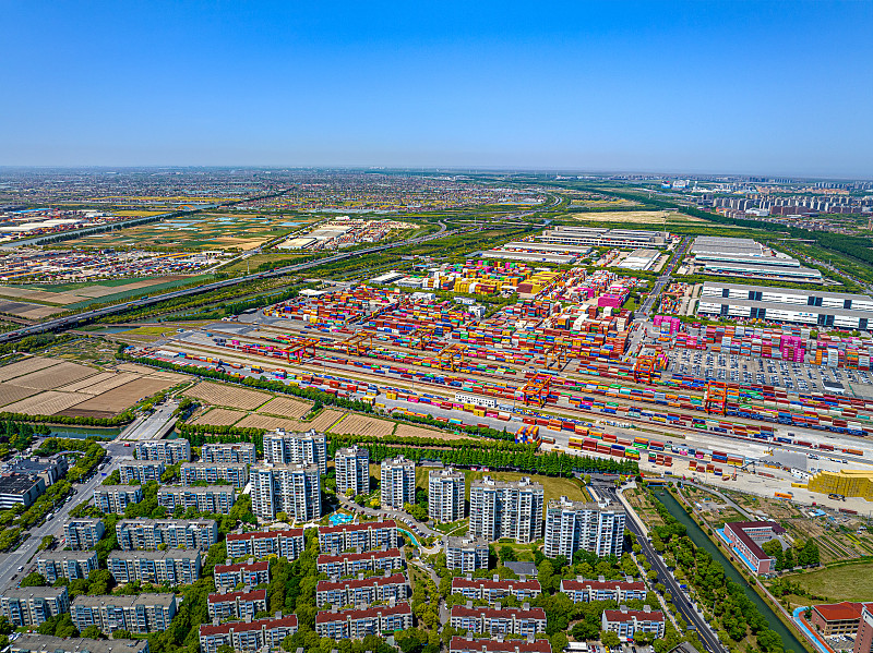 商品電子書(shū)閱讀器/平板電腦保護(hù)套經(jīng)上海市選擇空運(yùn)運(yùn)輸?shù)竭_(dá)阿曼——哈盧夫 商品電子書(shū)閱讀器/平板電腦保護(hù)套經(jīng)上海市選擇空運(yùn)運(yùn)輸?shù)竭_(dá)阿曼——哈盧夫