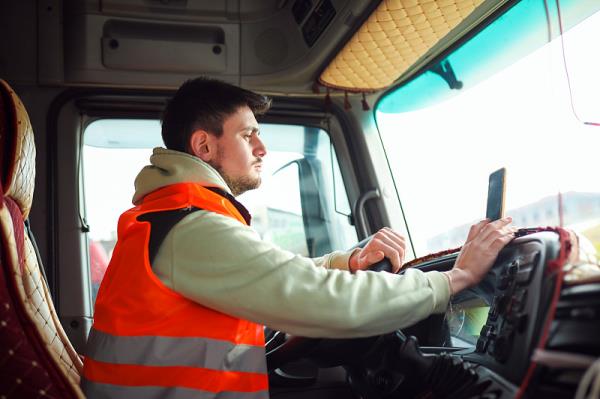 貨品披薩盤經東莞市采取海運貨運抵到美國—