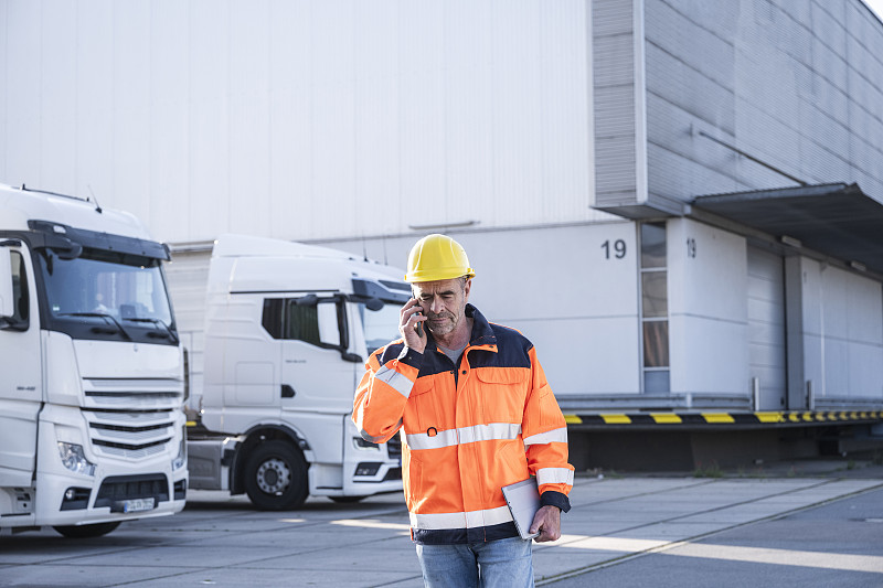 貨品衣柜從深圳市使用海運(yùn)速遞抵達(dá)科特迪瓦——納涅豐戈