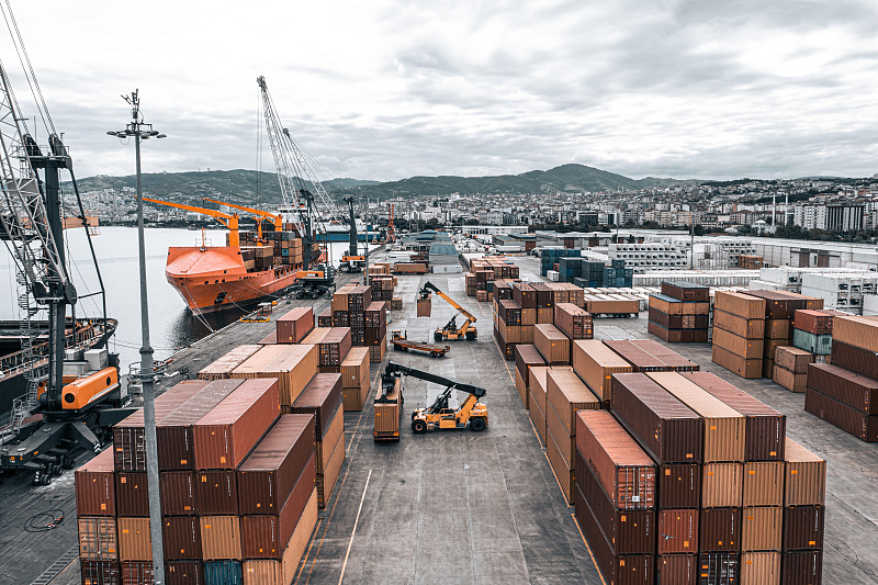 貨品阻燃板經南昌市選取飛機貨運抵達匈牙利——索爾諾克