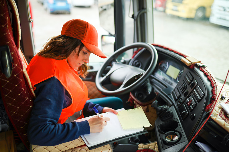 貨品冷拉圓鋼經上海市選擇海運速遞抵達孟加拉國