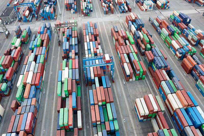 物品抱枕經(jīng)上海市采納輪船速遞抵到亞美尼亞——長凡