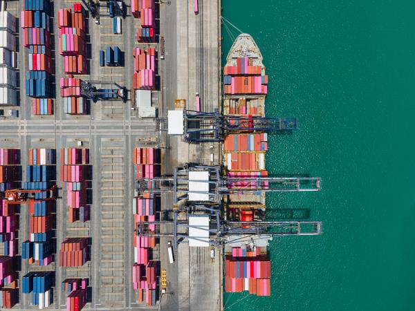 商品衛星通信設備經威海市采用海運送貨到烏