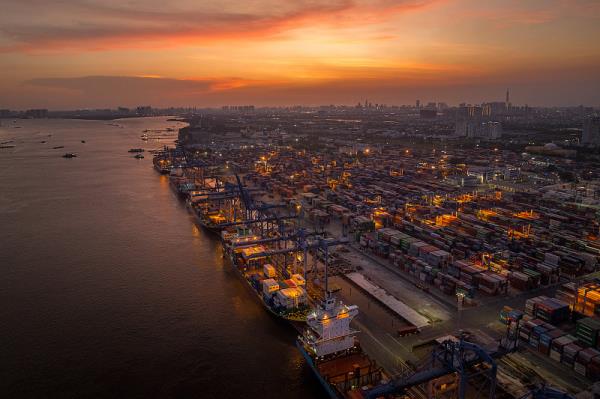 商品音像設(shè)備經(jīng)北京市選擇輪船配送抵達(dá)湯加