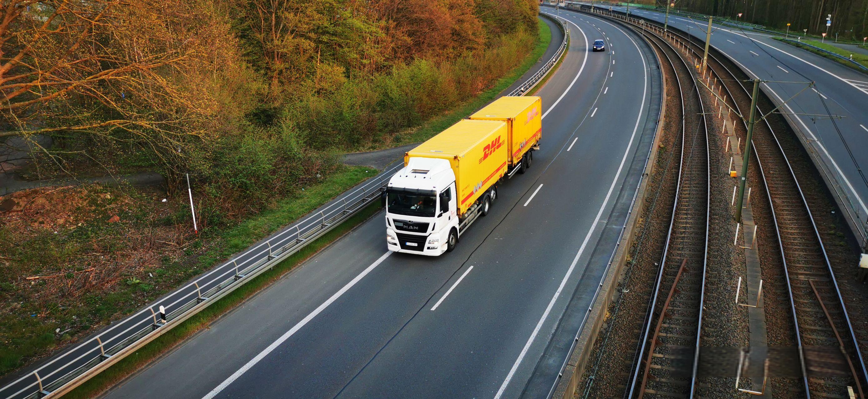 商品鐘表從青島市采用海運(yùn)配送到達(dá)日本 卡車(chē)-采自己 (61).jpg