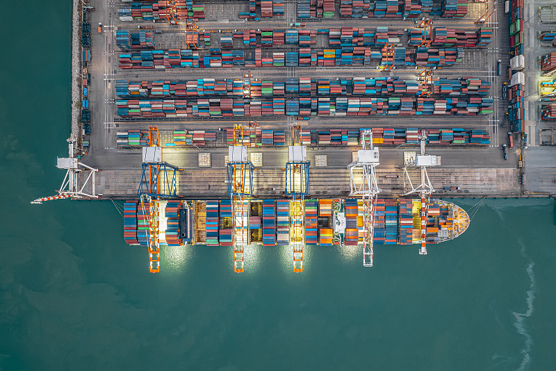 集裝箱內能裝多少托盤？