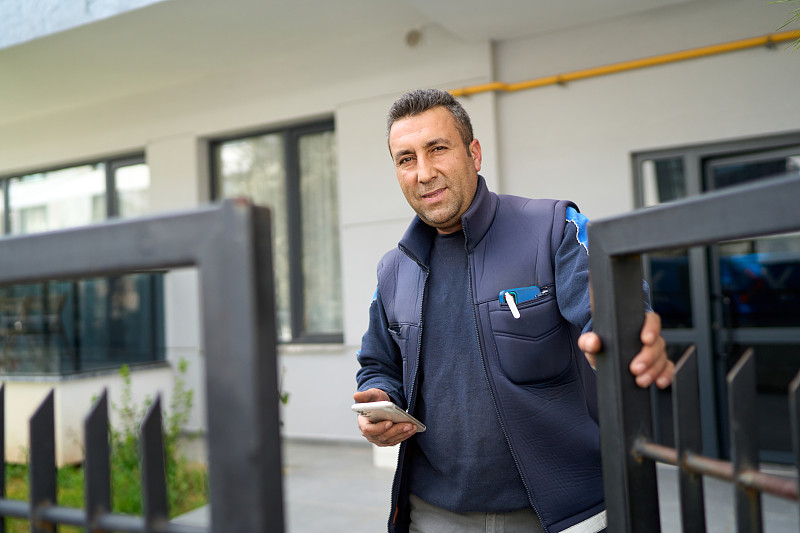 助產(chǎn)業(yè)，增強供應鏈安全穩(wěn)定—海關聚焦助企紓困多措并舉促進外貿(mào)保穩(wěn)提質(zhì)