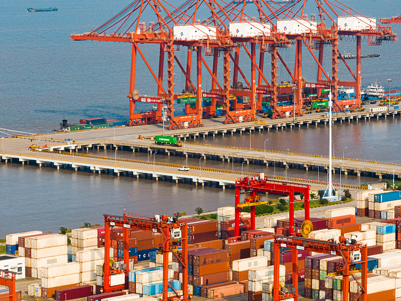 什么叫“海運(yùn)拼箱"和 "虧艙費(fèi)”？