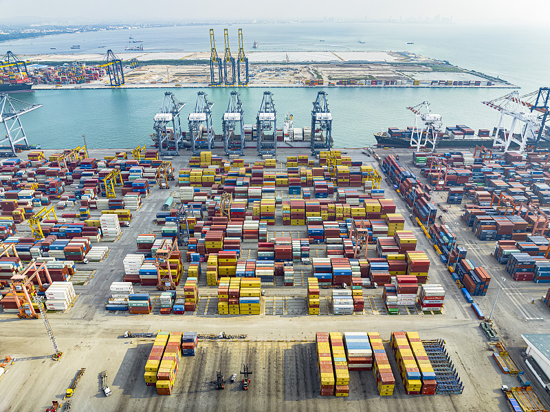 國際快遞是按什么標準來收費的？時效怎么樣？