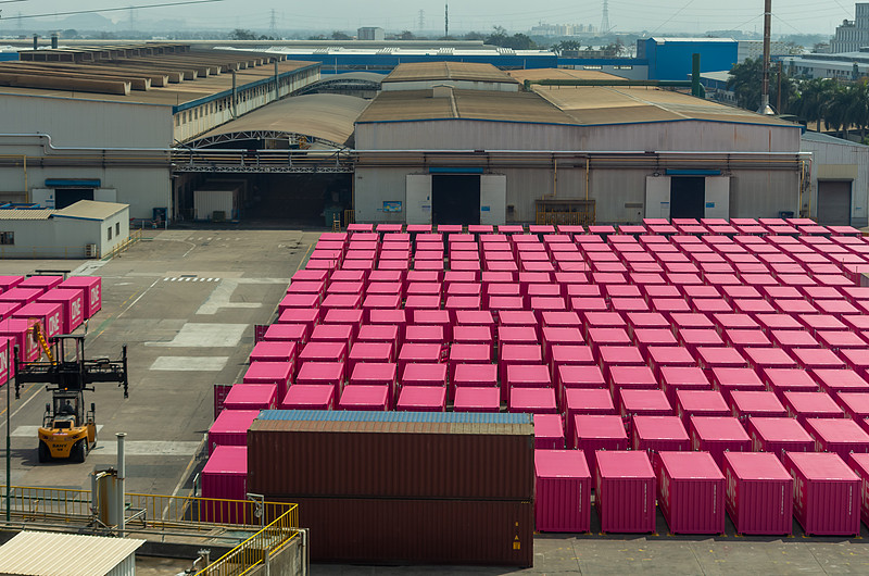 如何選擇合適的快遞公司進(jìn)行跨國快遞郵寄？