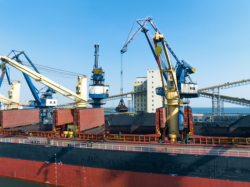 郵寄東西到意大利，選擇哪個(gè)快遞公司更便宜？