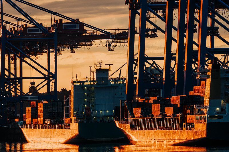 跨境快遞收費(fèi)標(biāo)準(zhǔn)解讀 跨境快遞收費(fèi)標(biāo)準(zhǔn)解讀