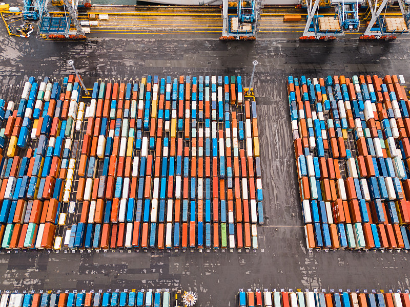 國際快遞燃油附加費(fèi)的影響因素及解析