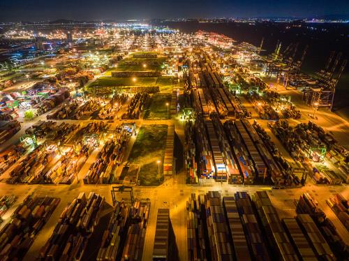 裝運(yùn)港交貨的三種常用貿(mào)易術(shù)語(yǔ)