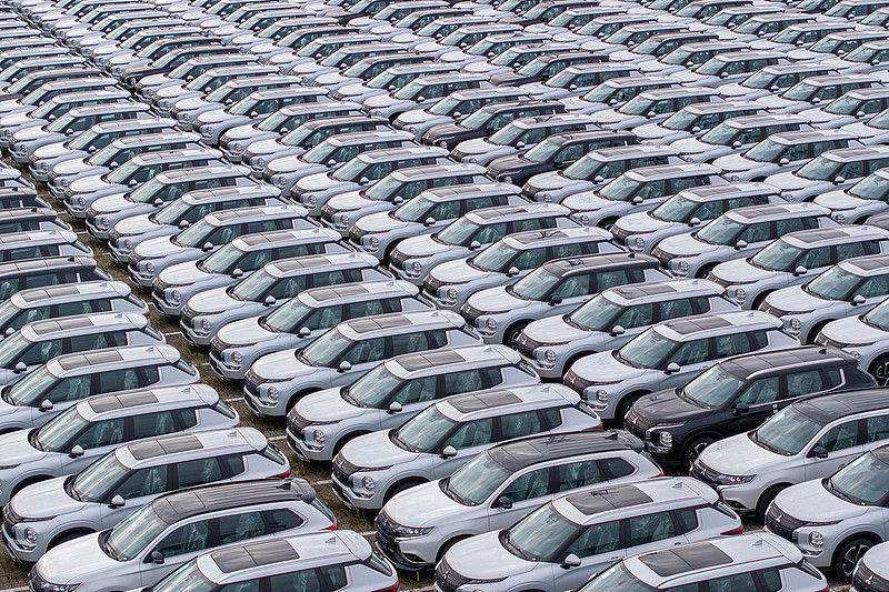 國際空運服務(wù)的種類：快速與經(jīng)濟(jì)運輸?shù)钠胶?   title=