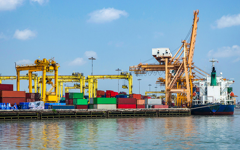 發貨到國外，選擇什么國際快遞清關快？（國際快遞干貨知識分享）