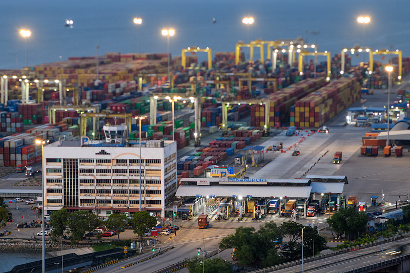 中歐班列同傳統的海運相比有什么優勢？