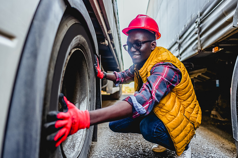 幾個(gè)工廠拼柜給同一個(gè)客戶可以分開報(bào)關(guān)嗎？