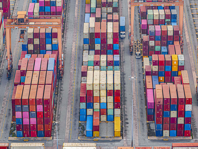 物流企業的競爭正在從地面進入天空