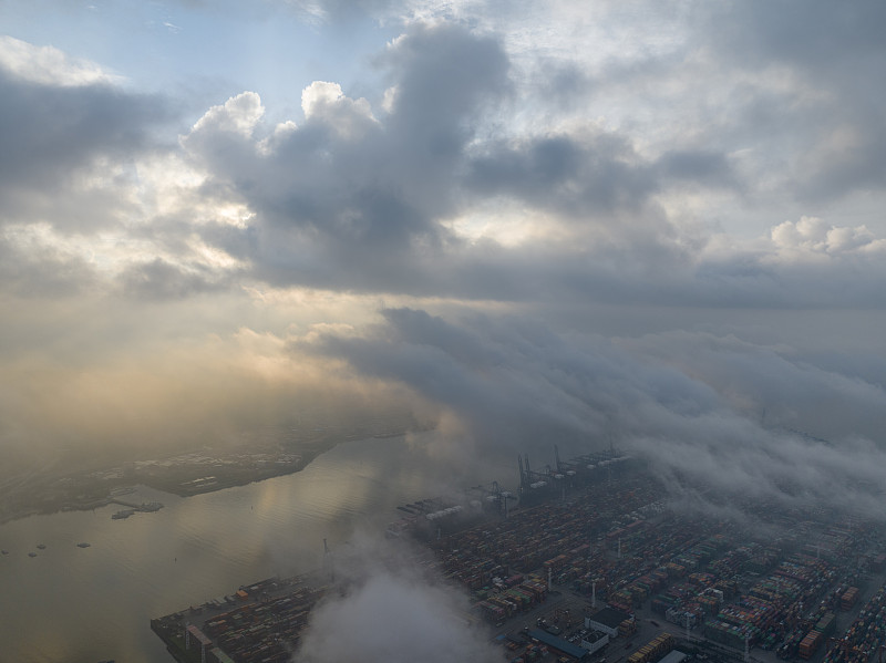 中遠(yuǎn)海運(yùn)2022年凈利潤(rùn)率先突破1000億元 中遠(yuǎn)海運(yùn)2022年凈利潤(rùn)率先突破1000億元