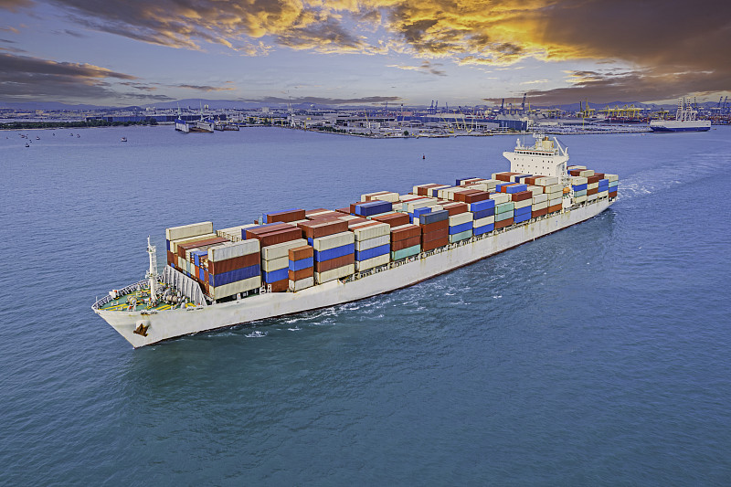 馬士基與上港集團(tuán)合作共建綠色甲醇燃料加注項(xiàng)目