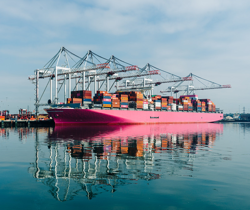 DHL快遞推出GoGreen Plus服務，成為首家為客戶提供使用燃料減排選項的國際快遞公司