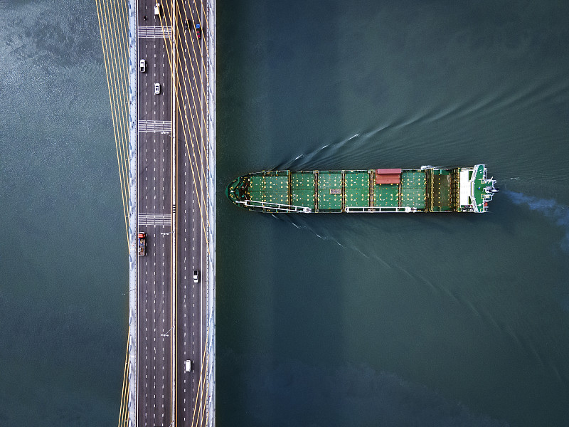 胡塞武裝警告：明天或將恢復對商船的襲擊