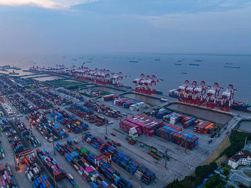 回應馬斯克成立新政黨 特朗普：荒謬，他在過去五周徹底脫軌