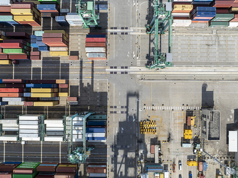 全國首輛“AI”外賣配送車，在武漢首發