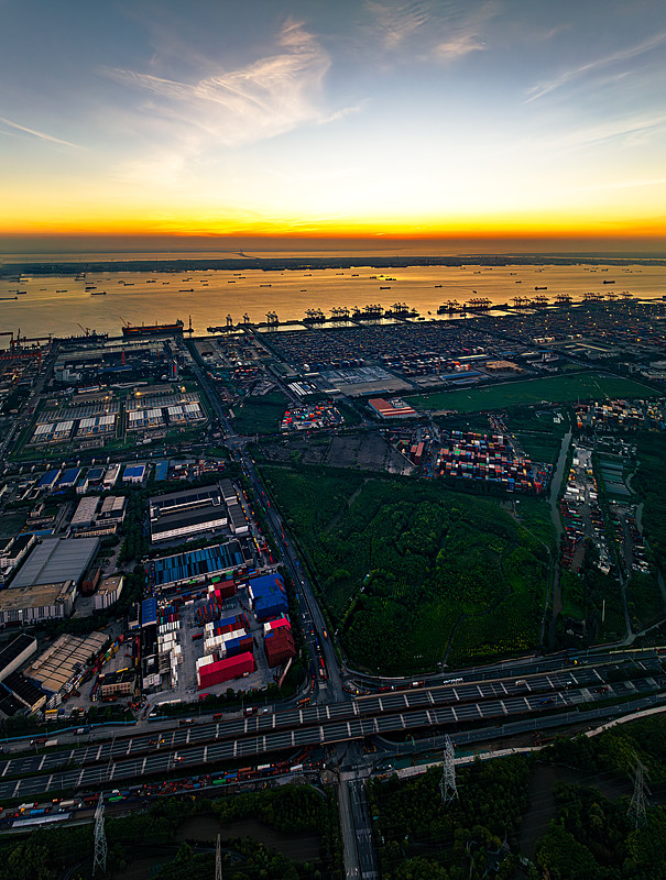 國聯股份與九鼎集團、裝庫科技三方簽署“數字化家居供應鏈”戰略合作協議